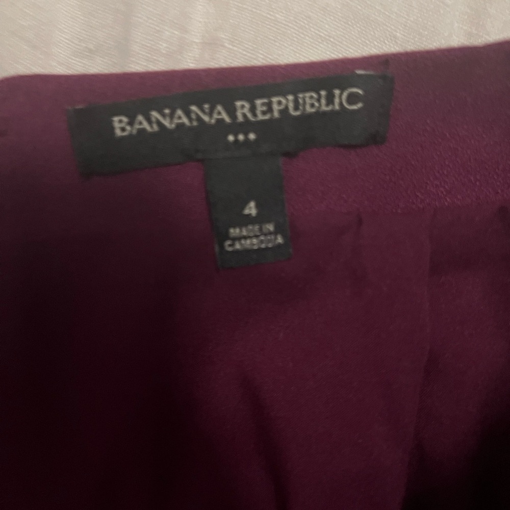 Banana Republic Women's Deep Burgundy Mini Skirt - Picture 3 of 3